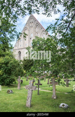 Tombes au vieux cimetière de St Brigitta couvent dans la région de Pirita, Tallinn, Estonie. Banque D'Images