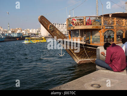 Bateau amarré sur la Crique de Dubaï Banque D'Images