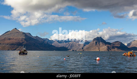 Loch, Skavaig Elgol, île de Skye, vers la Black Cuillin Banque D'Images