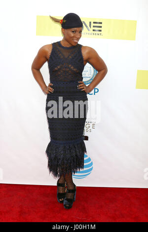 Pasadena, CA, USA. Feb 11, 2017. LOS ANGELES - jan 11 : Aisha Hinds au 48ème NAACP Image Awards Les arrivées à Pasadena Conference Centre le 11 février 2017 à Pasadena, CA Crédit : Kathy Hutchins/via Zuma Zuma/fil Wire/Alamy Live News Banque D'Images