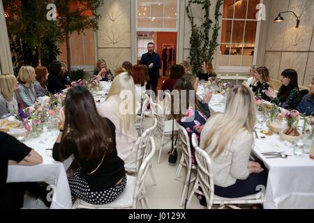 Studio par Preen pour Debenhams lancer petit déjeuner avec : Atmosphère Où : London, Royaume-Uni Quand : 08 Mars 2017 Banque D'Images