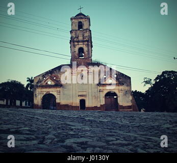 L'église de Santa Ana, Trinidad, Cuba, mer des Caraïbes Banque D'Images