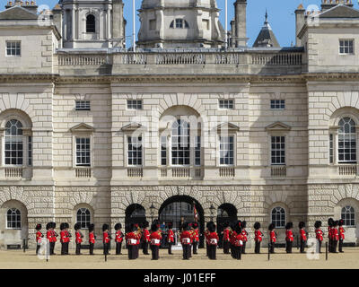 Une parade militaire à Horseguard's Parade à Londres Banque D'Images