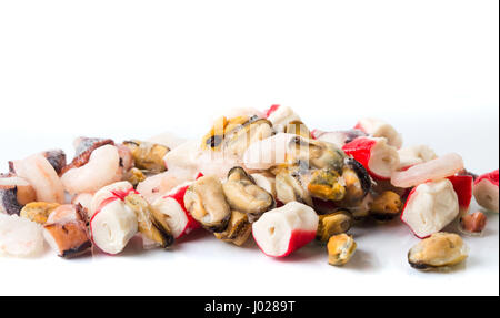 Mélange de fruits de mer congelés de Crevettes, surimi moules et poulpes Banque D'Images