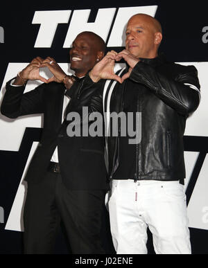 New York, New York, USA. 8Th apr 2017. Tyrese Gibson acteurs VIN DIESEL et assister à la première de New York 'le sort de la Furious' qui s'est tenue au Radio City Music Hall, le Crédit : Nancy/Kaszerman ZUMA Wire/Alamy Live News Banque D'Images