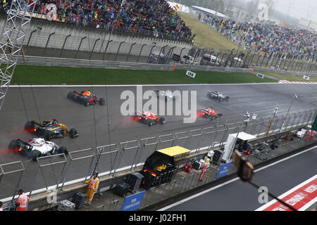 Shanghai, Chine. 09 avr, 2017. Shanghai : Motorsports : Championnat du Monde de Formule 1 de la FIA 2017 Chinois Début Grand Prix de Formule 1 sur le circuit de Shanghai, 09 avril 2017 à Shanghai, Chine. (Photo de Hoch Zwei) | Conditions de crédit dans le monde entier : dpa/Alamy Live News Banque D'Images