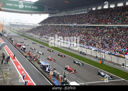 Shanghai, Chine. 09 avr, 2017. Shanghai : Motorsports : Championnat du Monde de Formule 1 de la FIA 2017 Chinois Début Grand Prix de Formule 1 sur le circuit de Shanghai, 09 avril 2017 à Shanghai, Chine. (Photo de Hoch Zwei) | Conditions de crédit dans le monde entier : dpa/Alamy Live News Banque D'Images