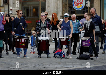 Wroclaw, Pologne. 09 avr, 2017. 09.04.2017, Wroclaw (Pologne). Manifestation "solidarité avec Ameer' organisé par ZSP (Polski Zwiazek Syndykalistow Obywatele initiative citoyens) et RP. Credit : Paweł M. Mikucki/Alamy Live News Banque D'Images