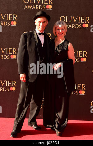 Londres, Royaume-Uni. Le 9 avril, 2017. Martk Rylance participant à la OLIVIER AWARDS 2017 au Royal Albert Hall Londres dimanche 9 avril 2017. Crédit : Peter Phillips/Alamy Live News Banque D'Images