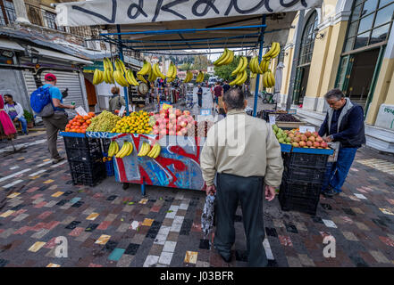 Fruits en vente sur la place Monastiraki à Athènes, Grèce ville Banque D'Images