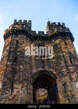 Château de Lancaster et l'ancienne prison est situé dans le centre de la ville du comté de Lancaster et de la ville de Lancashire England Banque D'Images