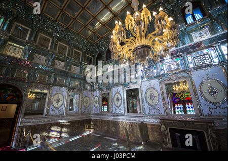 Hall de l'Édifice de l'ol Emareh Shams (soleil) dans la construction du Palais du Golestan (Palais des fleurs) dans la ville de Téhéran, capitale de l'Iran Banque D'Images