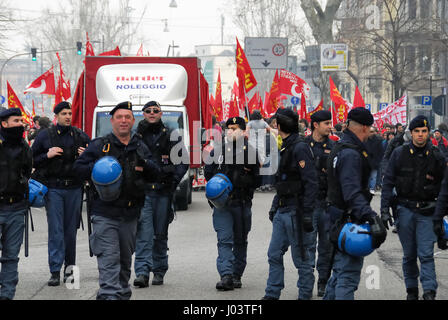 Padoue, Italie, Mars 12th, 2010. Grève générale. Des policiers. Banque D'Images