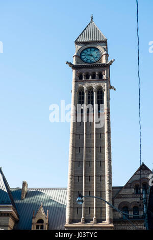 Tour de l'horloge de l'Ancien hôtel de ville de Toronto, Ontario, Canada Banque D'Images