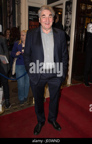 Vip arrivent pour une nuit de la presse qui a peur de Virginia Wolf à l'Harold Pinter Theatre London comprend : Jim Carter Où : London, Royaume-Uni Quand : 09 Mars 2017 Banque D'Images