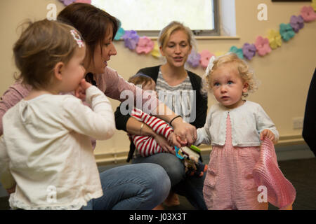 La langue des signes pour bébés et tout-petits class Banque D'Images