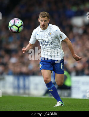 Marc Albrighton de Leicester City lors du match de la Premier League à Goodison Park, Liverpool. APPUYEZ SUR ASSOCIATION photo. Date de la photo: Dimanche 9 avril 2017. Voir PA Story SOCCER Everton. Le crédit photo devrait se lire comme suit : Nick Potts/PA Wire. RESTRICTIONS : aucune utilisation avec des fichiers audio, vidéo, données, listes de présentoirs, logos de clubs/ligue ou services « en direct » non autorisés. Utilisation en ligne limitée à 75 images, pas d'émulation vidéo. Aucune utilisation dans les Paris, les jeux ou les publications de club/ligue/joueur unique. Banque D'Images