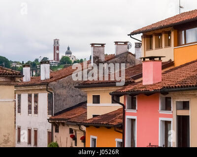 Vicenza, Italie - 15 mai 2016 Ville : vue sur le toits de tuiles rouges historique Banque D'Images