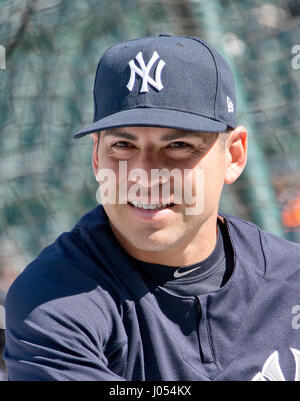 Baltimore, États-Unis. Le 08 Avr, 2017. New York Yankees voltigeur Jacoby Ellsbury centre (22) avant le match contre les Orioles de Baltimore à l'Oriole Park at Camden Yards de Baltimore, MD, le Samedi, Avril 8, 2017. Credit : Ron Sachs/CNP (restriction : NO New York ou le New Jersey Journaux ou journaux dans un rayon de 75 km de la ville de New York) - AUCUN FIL SERVICE - Photo : Ron Sachs/consolidé/dpa/Alamy Live News Banque D'Images