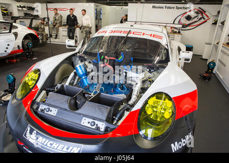 Monza, Italie - 01 Avril 2017 : Porsche 911 RSR de Porsche GT, l'équipe conduite par M. Christensen et K. Estre au cours de la FIA World Endurance Championship O Banque D'Images