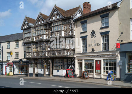 La ville du Shropshire Ludlow, l'un des pretiest en Angleterre l'hôtel Feathers Banque D'Images