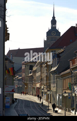 BRANDENBURG AN DER HAVEL, Brandebourg, Allemagne 11 Mars 2008 : Shopping road à Brandenburg an der Havel (Brandebourg, Allemagne). personnes marchant le long de s Banque D'Images
