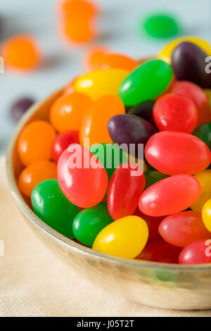 Gummy Candy Sweet Jelly Bean dans un bol Banque D'Images