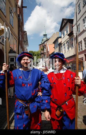 La garde de la ville, Festival Alte Handwerkerstrasse dans la vieille ville de Lunebourg, Lunebourg, Basse-Saxe, Allemagne Banque D'Images