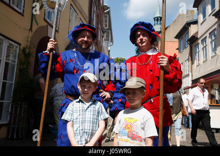 La garde de la ville, Festival Alte Handwerkerstrasse dans la vieille ville de Lunebourg, Lunebourg, Basse-Saxe, Allemagne Banque D'Images