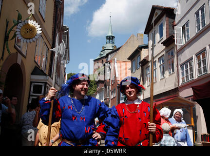 La garde de la ville, Festival Alte Handwerkerstrasse dans la vieille ville de Lunebourg, Lunebourg, Basse-Saxe, Allemagne Banque D'Images