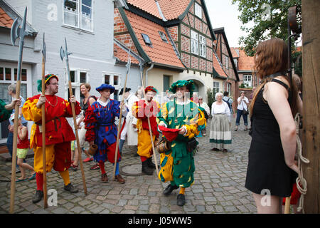 La garde de la ville, Festival Alte Handwerkerstrasse dans la vieille ville de Lunebourg, Lunebourg, Basse-Saxe, Allemagne Banque D'Images