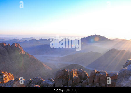 Beau Lever de Soleil sur le Mont Sinaï Banque D'Images