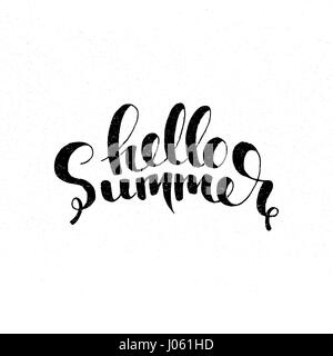 Hello Summer lettrage manuscrit. Vector hand drawn moderne avec calligraphie grunge texture overlay sur fond blanc Illustration de Vecteur
