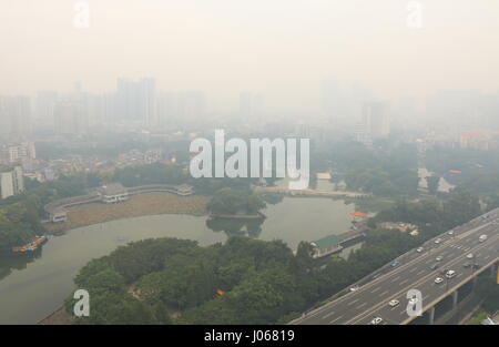La pollution atmosphérique dans la ville de Guangzhou Guangzhou en Chine. Banque D'Images