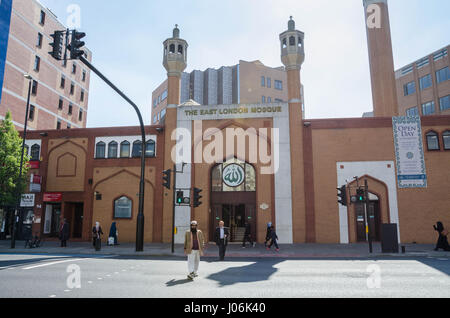 La East London Mosque sur Whitechapel Road à Londres. Banque D'Images