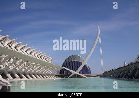 Agora et l'Assut de l'Or Bridge, Cité des Arts et des Sciences, Valence, Espagne Banque D'Images