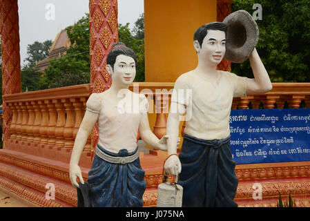 Temple bouddhiste et les figures peintes, Koh l'Oknha Tey Island, au Cambodge Banque D'Images