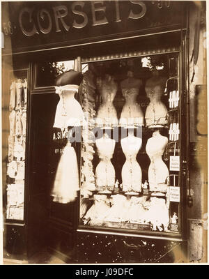 Eugène Atget, Boulevard de Strasbourg, corsets, Paris, 1912 Banque D'Images