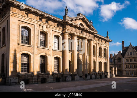 Oxford est une ville connue dans le monde entier comme l'accueil de l'Université d'Oxford, la plus ancienne université du monde anglophone. Angleterre, Royaume-Uni Banque D'Images