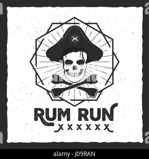 Crâne Pirate, insigne de l'affiche. La conception de l'étiquette de rhum avec salves, bouclier géométrique et le texte vectoriel - rhum exécuter. De style vintage tee design, t-shirt, projets web, logo, pub. Isoler sur blanc. Illustration de Vecteur