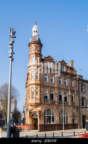 Yorkshire italianisant Penny Bank par Bosch Jacobs, 1901, maintenant un café, la reine Victoria Square, Kingston-upon-Hull (Yorkshire Angleterre Banque D'Images