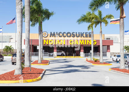 Miami, FL, USA - 15 mars 2017 : Les indiens Miccosukee et Casino Resort Hotel situé à l'ouest de Miami Tamiami Trail. Florida, United States Banque D'Images