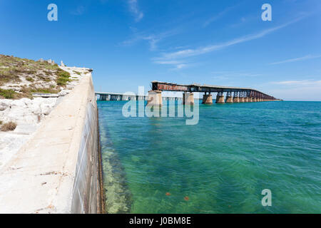 Vieux pont de chemin de fer à Bahia Honda les Florida Keys, United States Banque D'Images