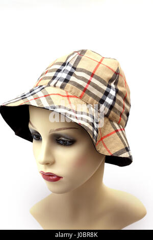 Burberry réversible's Bucket Hat Banque D'Images