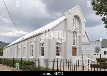 GRAAFF REINET, AFRIQUE DU SUD - le 22 mars 2017 : l'Église Réformée de Graaff Reinet dans la province orientale du Cap Banque D'Images