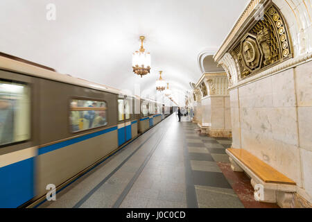 Komsomolaskaya Métro, Moscou, Russie Banque D'Images