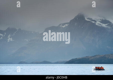 Un fjord dans la gamme de montagne de Darwin, Alberto de Agostini, Parc National de la Terre de Feu, Patagonie chilienne, Chili Banque D'Images