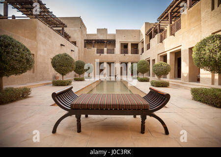 Bab Al Shams Desert Restort. Un hôtel de luxe dans un oasis dans DUBAÏ, ÉMIRATS ARABES UNIS Banque D'Images