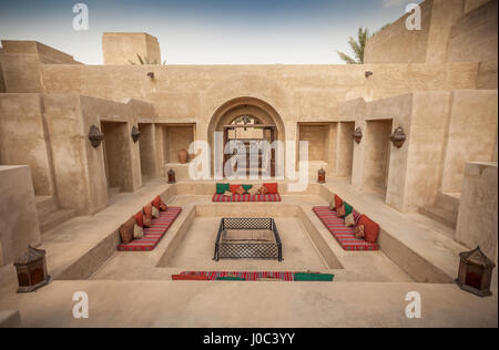 Bab Al Shams Desert Restort. Un hôtel de luxe dans un oasis dans DUBAÏ, ÉMIRATS ARABES UNIS Banque D'Images