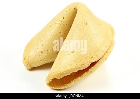 Biscuit de fortune isolé sur fond blanc Banque D'Images